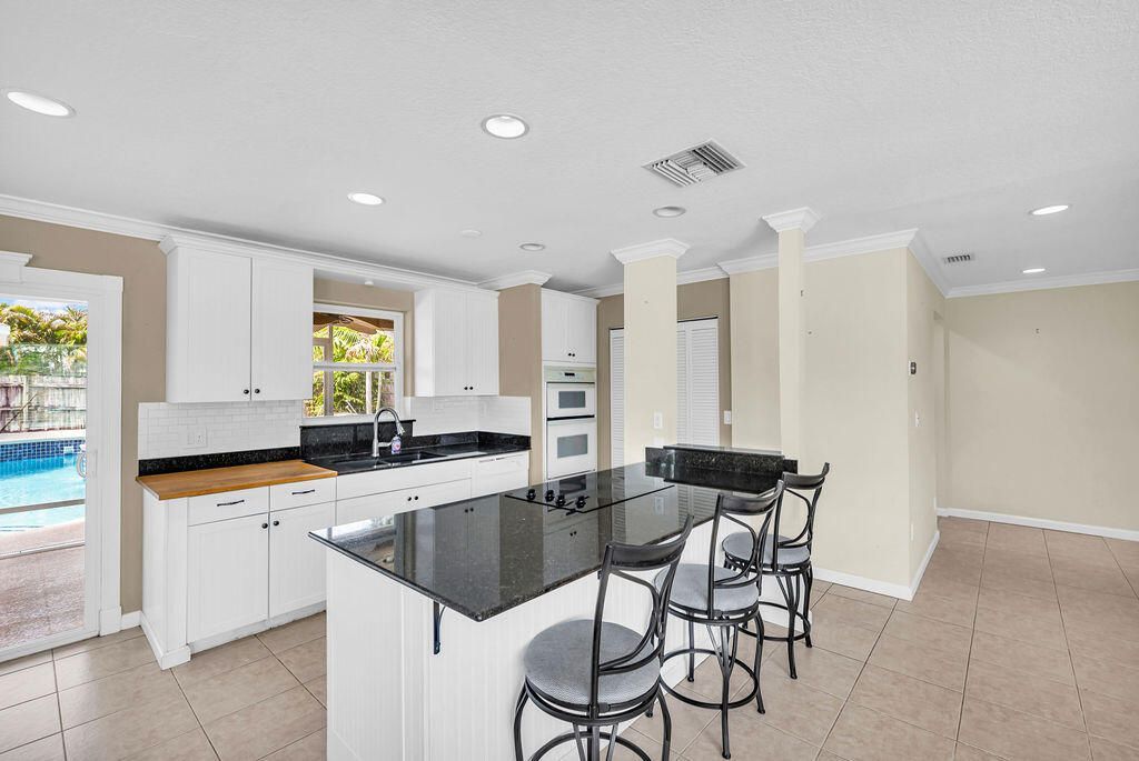 614 SE Flamingo Avenue, Stuart, FL 34996 Photo