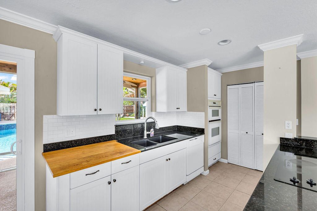 614 SE Flamingo Avenue, Stuart, FL 34996 Photo