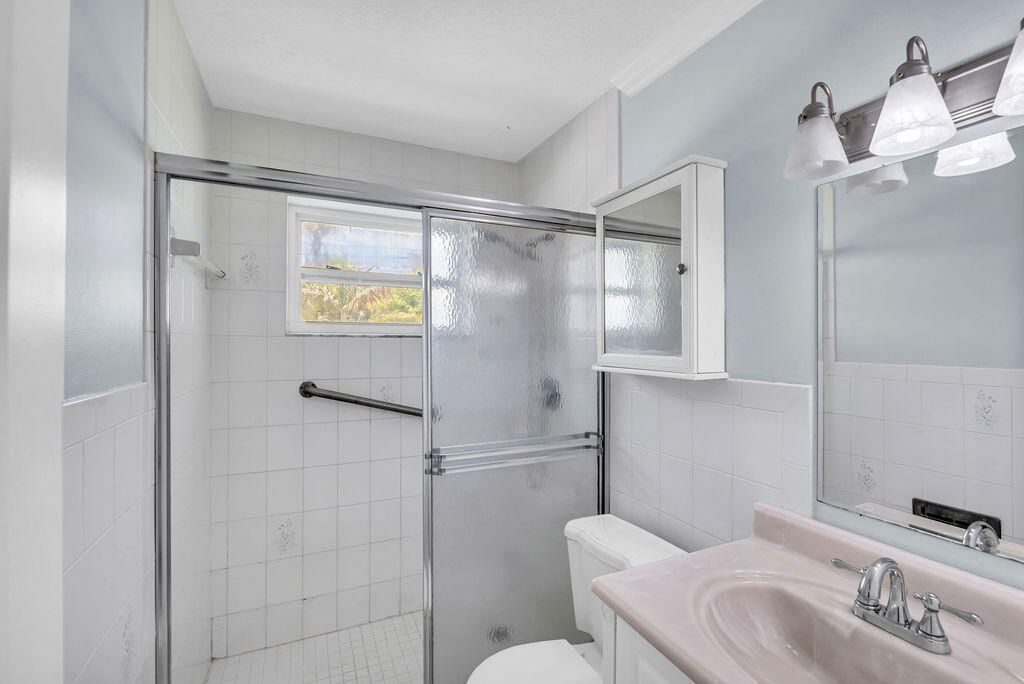 614 SE Flamingo Avenue, Stuart, FL 34996 Photo