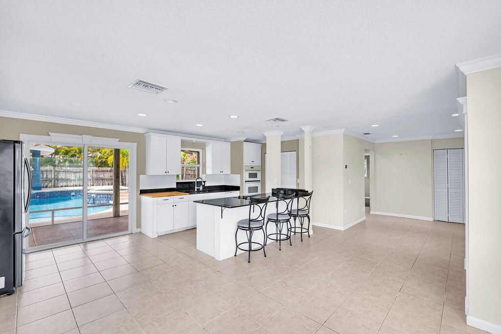 614 SE Flamingo Avenue, Stuart, FL 34996 Photo