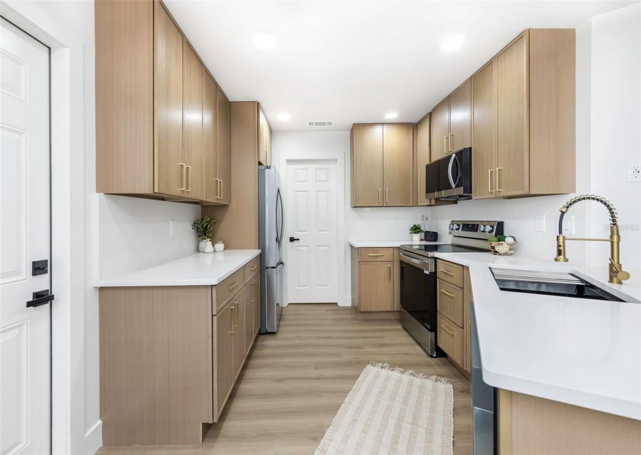 12909 Pineway Drive, Largo, FL 33773 Photo