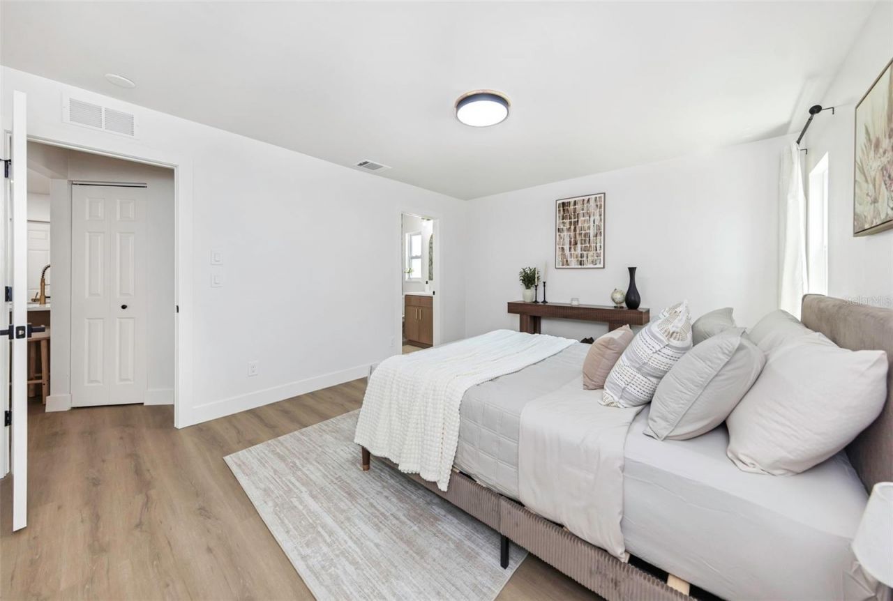 12909 Pineway Drive, Largo, FL 33773 Photo