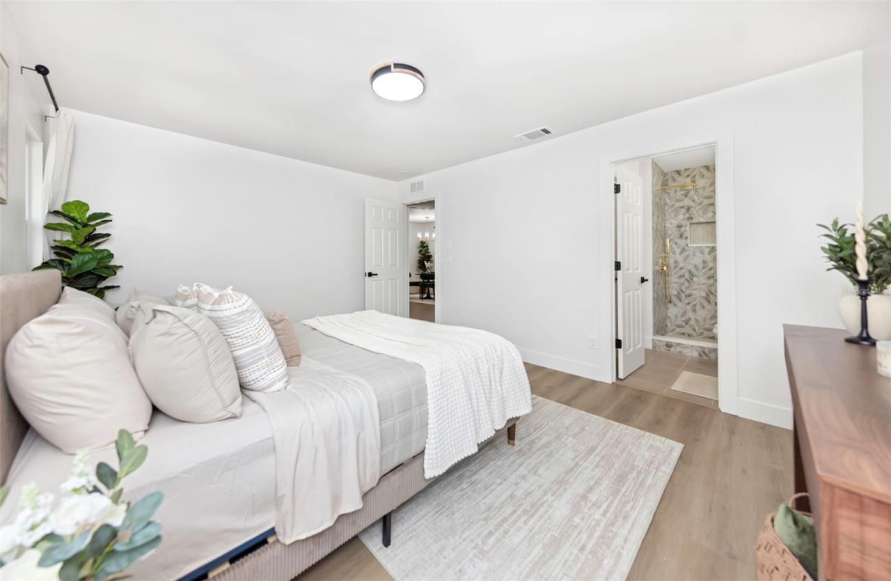 12909 Pineway Drive, Largo, FL 33773 Photo