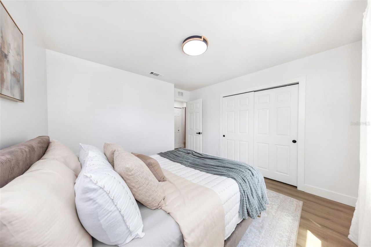 12909 Pineway Drive, Largo, FL 33773 Photo