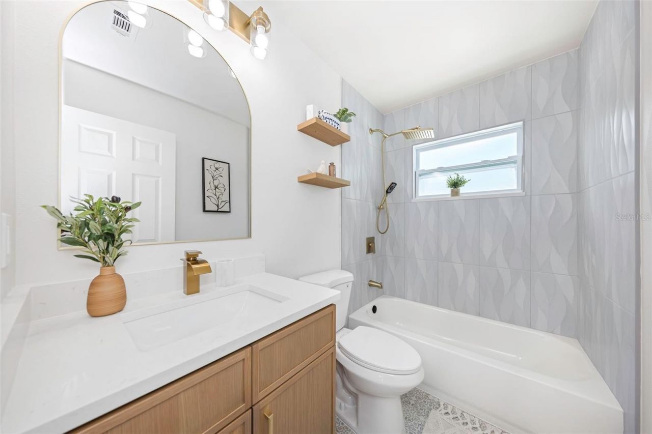 12909 Pineway Drive, Largo, FL 33773 Photo