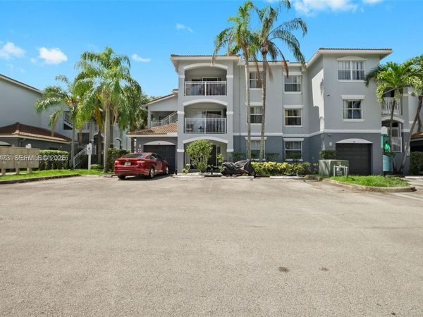 9645 NW 1st Ct , Unit 1-303, Pembroke Pines, FL 33024