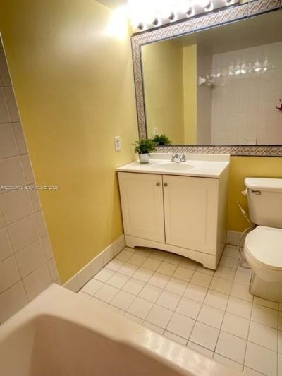 9645 NW 1st Ct, Unit 1-303, Pembroke Pines, FL 33024 Photo