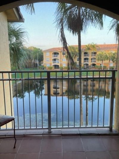 9645 NW 1st Ct, Unit 1-303, Pembroke Pines, FL 33024 Photo