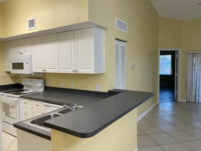9645 NW 1st Ct, Unit 1-303, Pembroke Pines, FL 33024 Photo