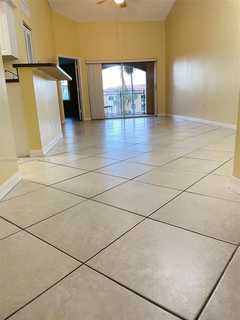 9645 NW 1st Ct, Unit 1-303, Pembroke Pines, FL 33024 Photo