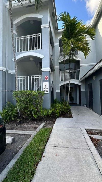 9645 NW 1st Ct, Unit 1-303, Pembroke Pines, FL 33024 Photo