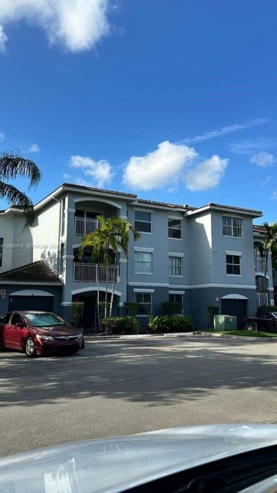 9645 NW 1st Ct, Unit 1-303, Pembroke Pines, FL 33024 Photo