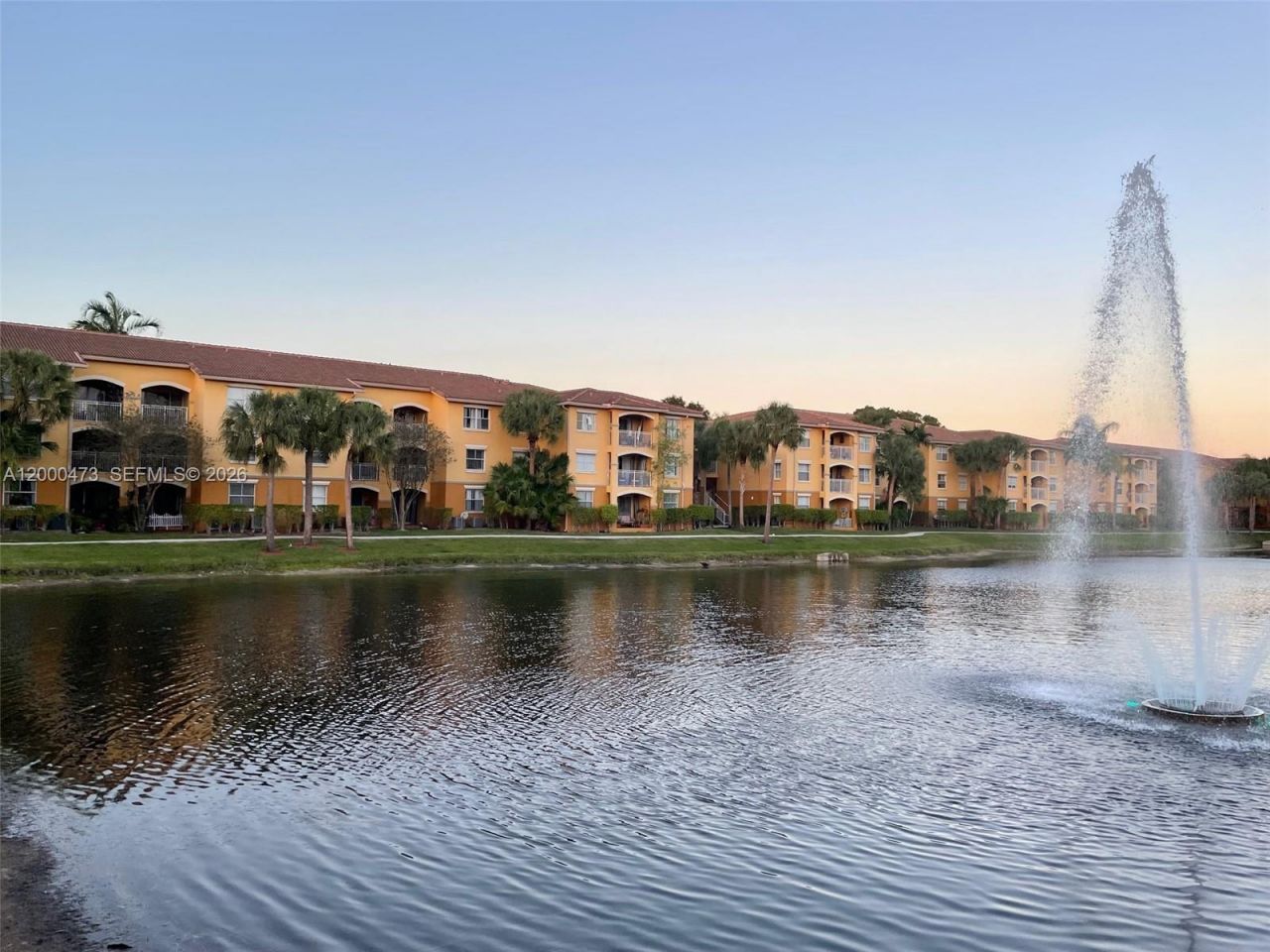 9645 NW 1st Ct, Unit 1-303, Pembroke Pines, FL 33024 Photo