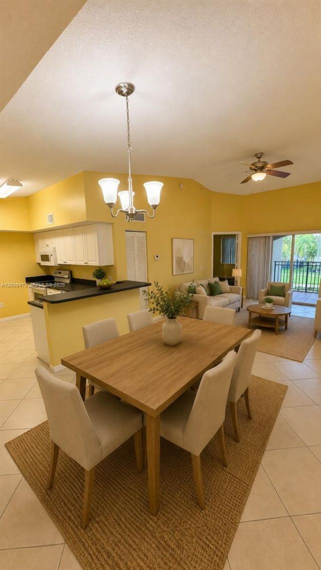 9645 NW 1st Ct, Unit 1-303, Pembroke Pines, FL 33024 Photo