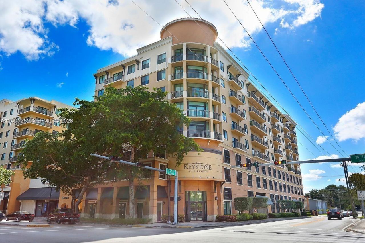 3590 Coral Way, Unit 505, Miami, FL 33145 Main Photo