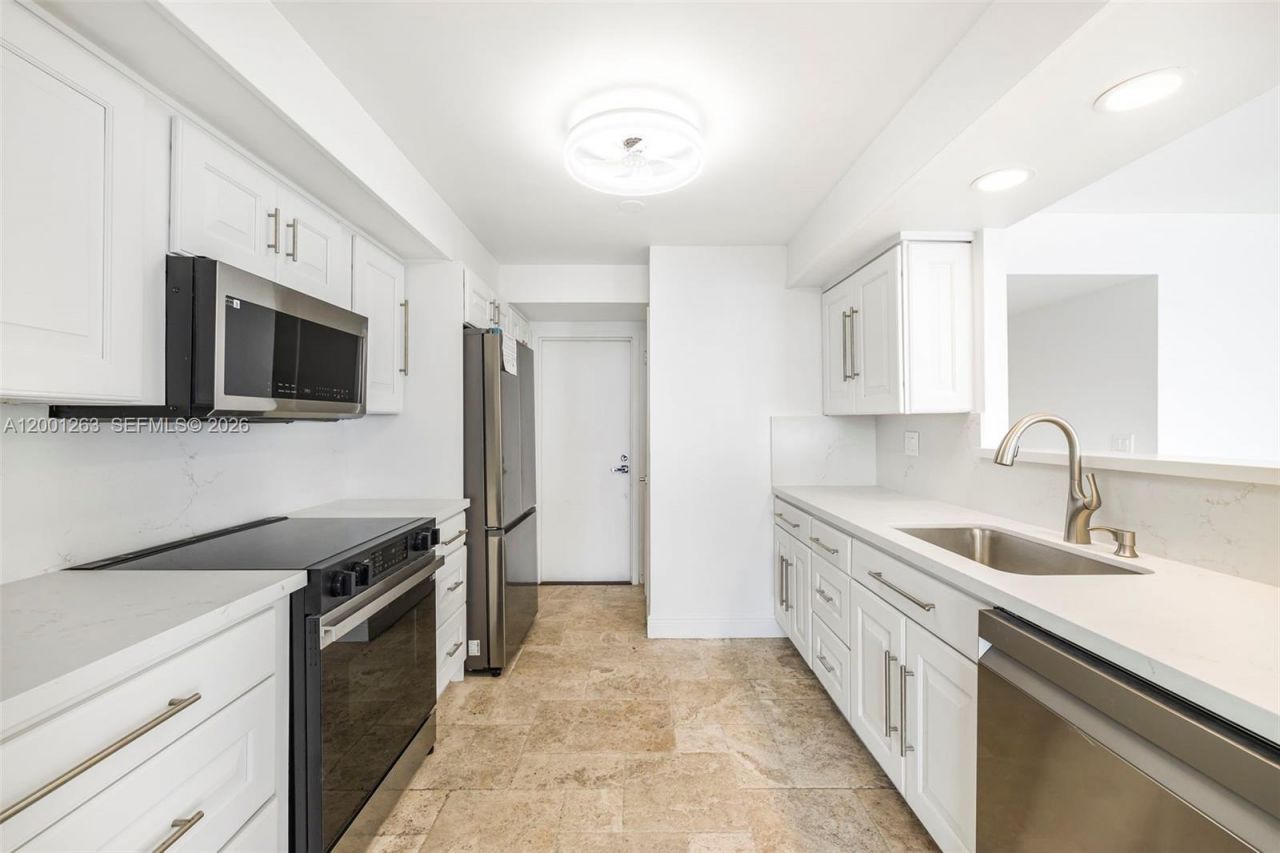 1420 Brickell Bay Dr, Unit 1401A, Miami, FL 33131 Photo