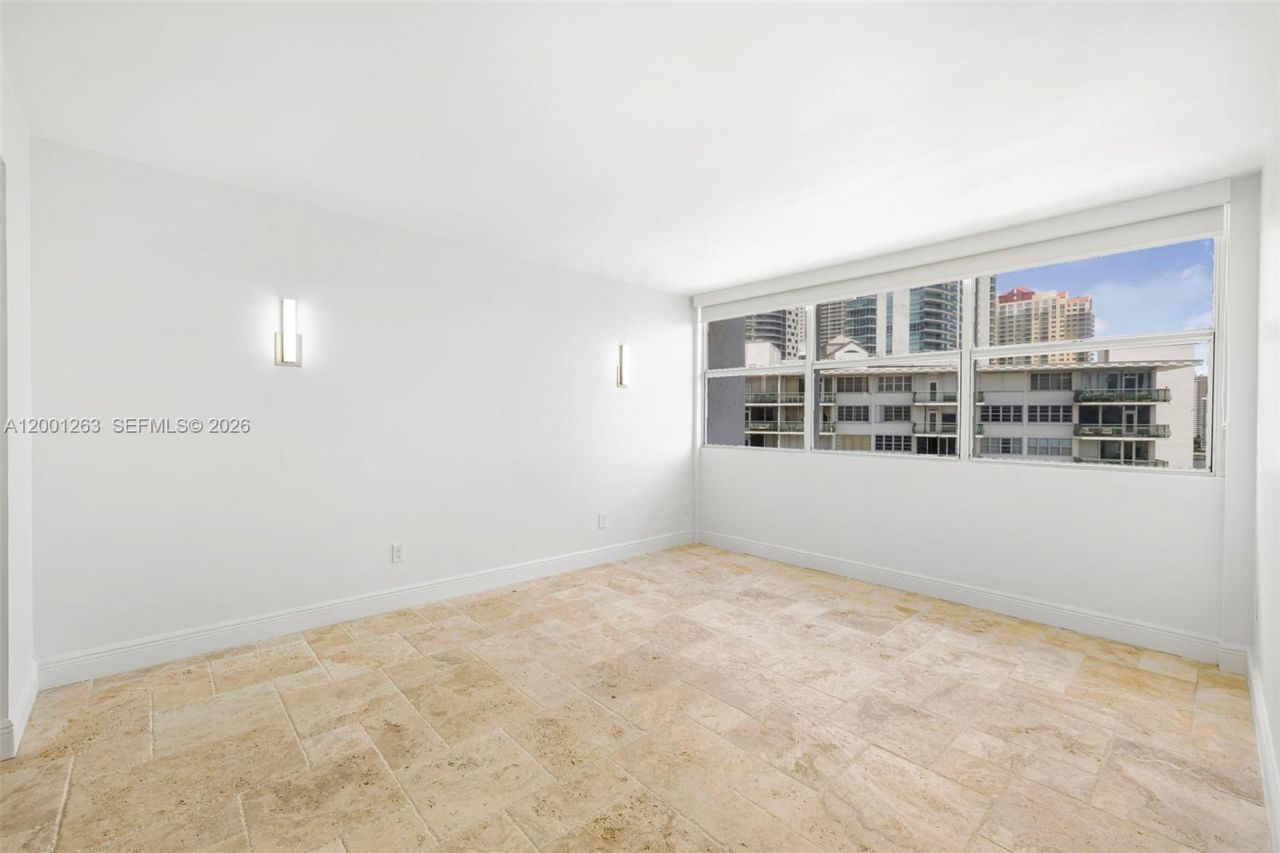 1420 Brickell Bay Dr, Unit 1401A, Miami, FL 33131 Photo