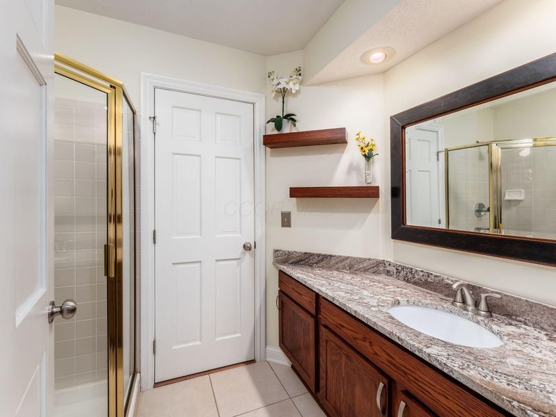 434 Hidden Ravines Drive , Powell, OH 43065 Photo 6