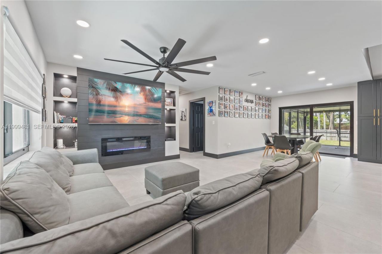 18462 SW 88th Pl, Cutler Bay, FL 33157 Photo