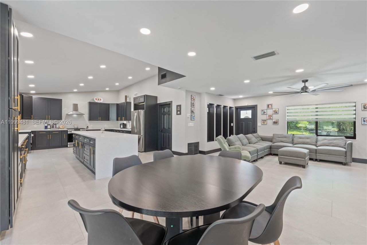 18462 SW 88th Pl, Cutler Bay, FL 33157 Photo