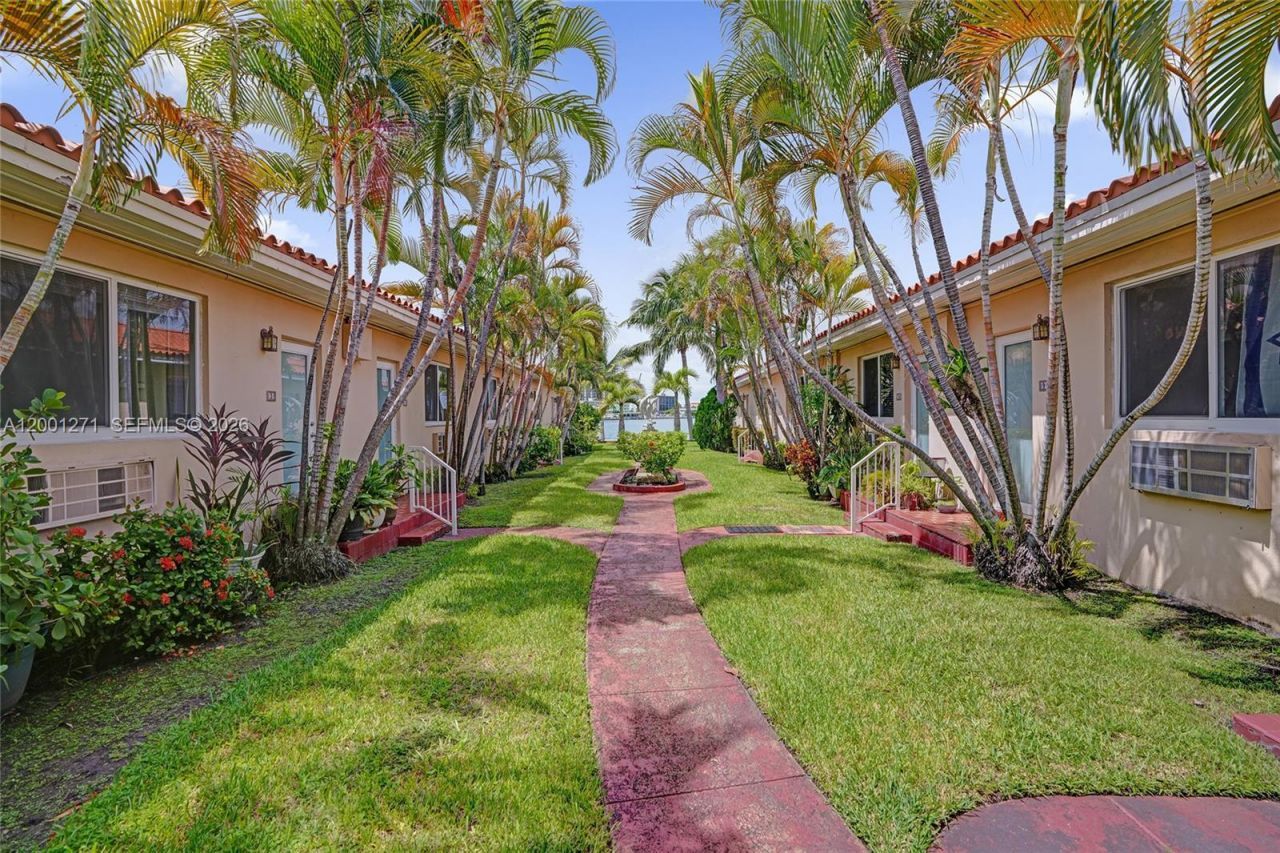 2170 Bay Dr, Unit 3-20, Miami Beach, FL 33141 Photo