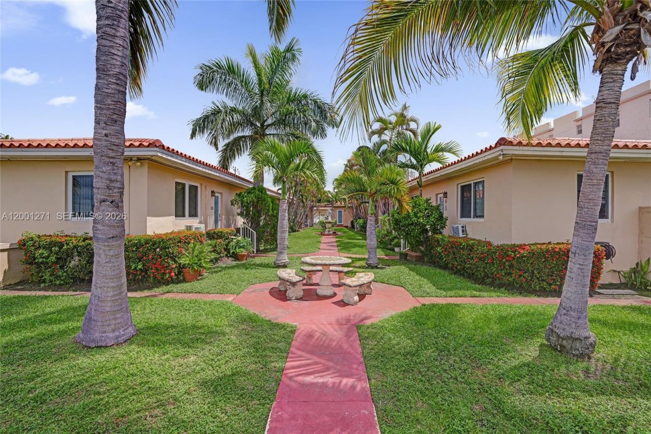 2170 Bay Dr, Unit 3-20, Miami Beach, FL 33141 Photo