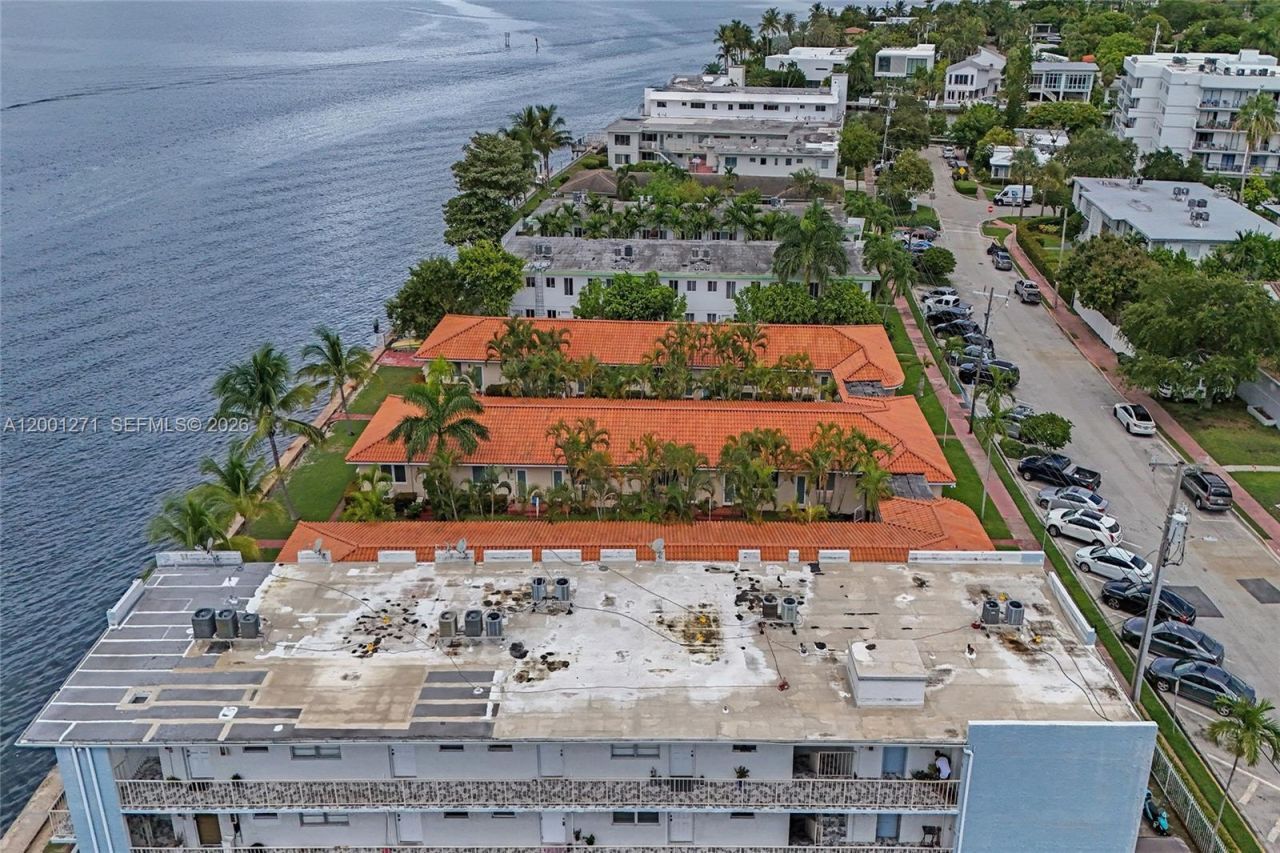 2170 Bay Dr, Unit 3-20, Miami Beach, FL 33141 Photo