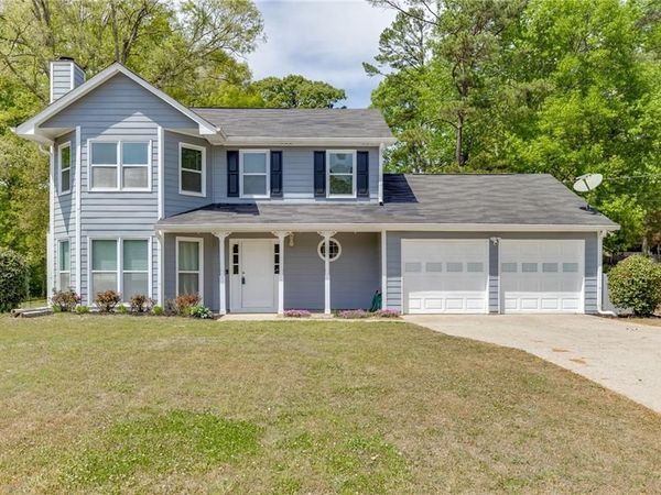 811 Forest Park Lane , Suwanee, GA 30024