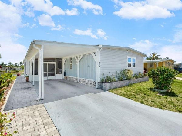 970 JOLANDA CIRCLE , VENICE, FL 34285