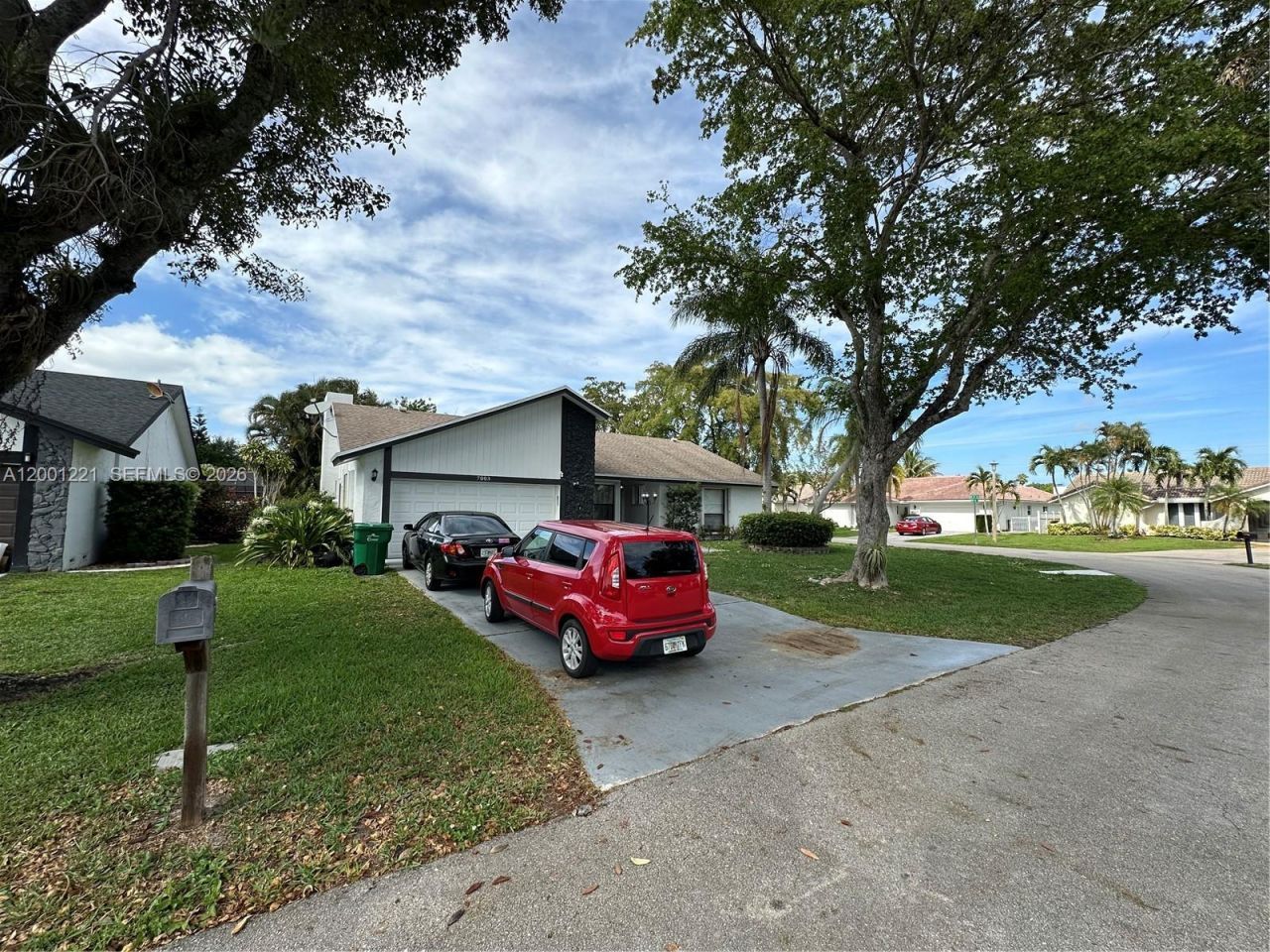7003 NW 40th Pl, Coral Springs, FL 33065 Photo