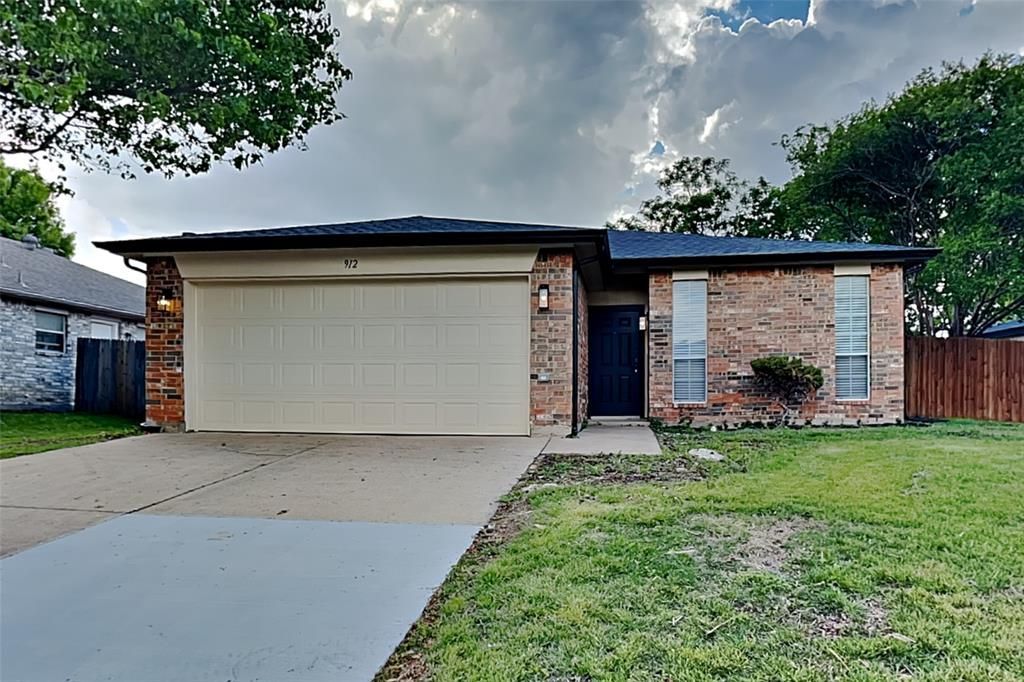 912 Fenway Lane, Saginaw, TX 76179 Main Photo