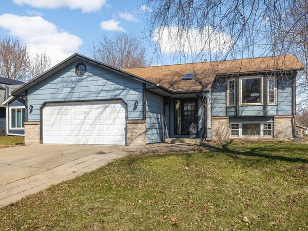 13645 Glenhurst Avenue, Savage, MN 55378