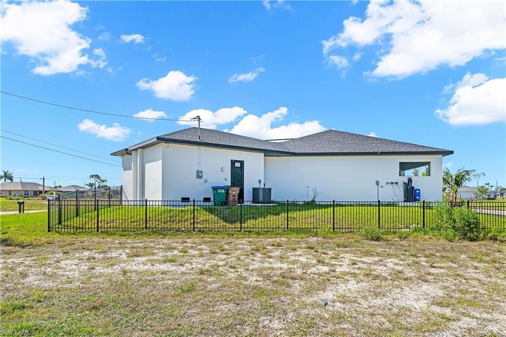 2304 NW 23rd Ave, Cape Coral, FL 33993 Photo