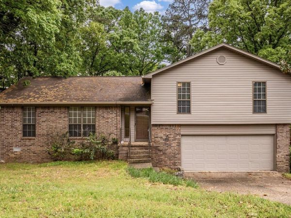 12601 Pleasant Forest Drive, Little Rock, AR 72212