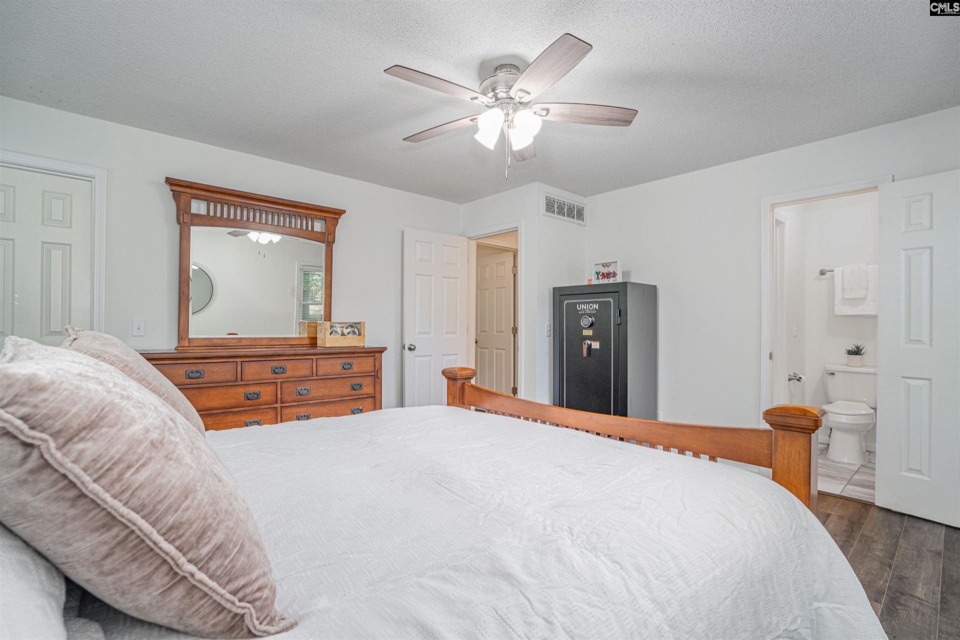 300 Rollingwood Drive  Photo 21