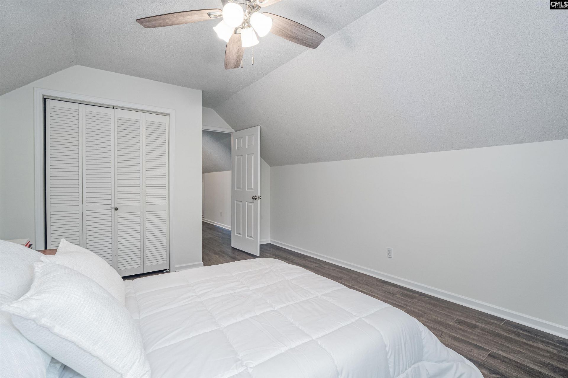 300 Rollingwood Drive  Photo 27