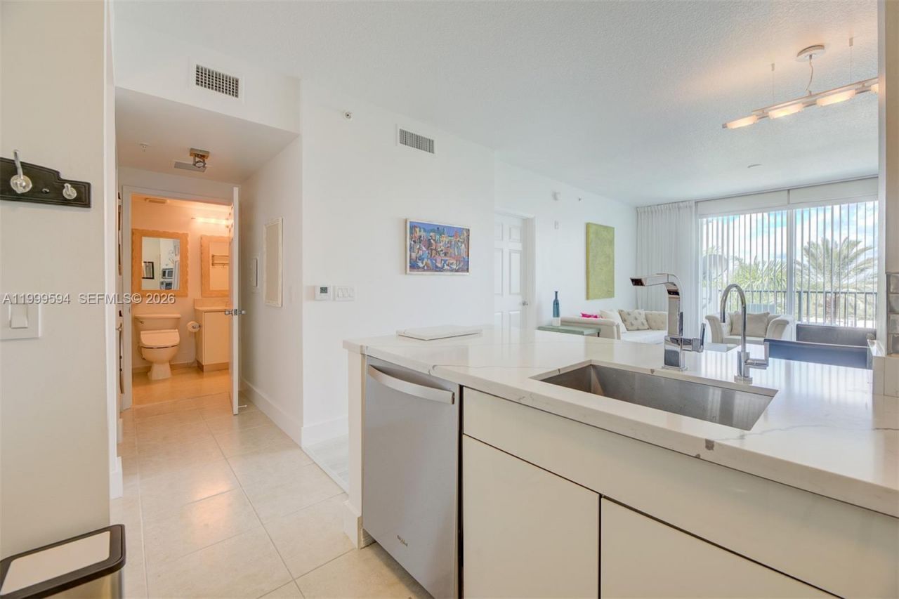 2401 NE 65th St, Unit 509, Fort Lauderdale, FL 33308 Photo