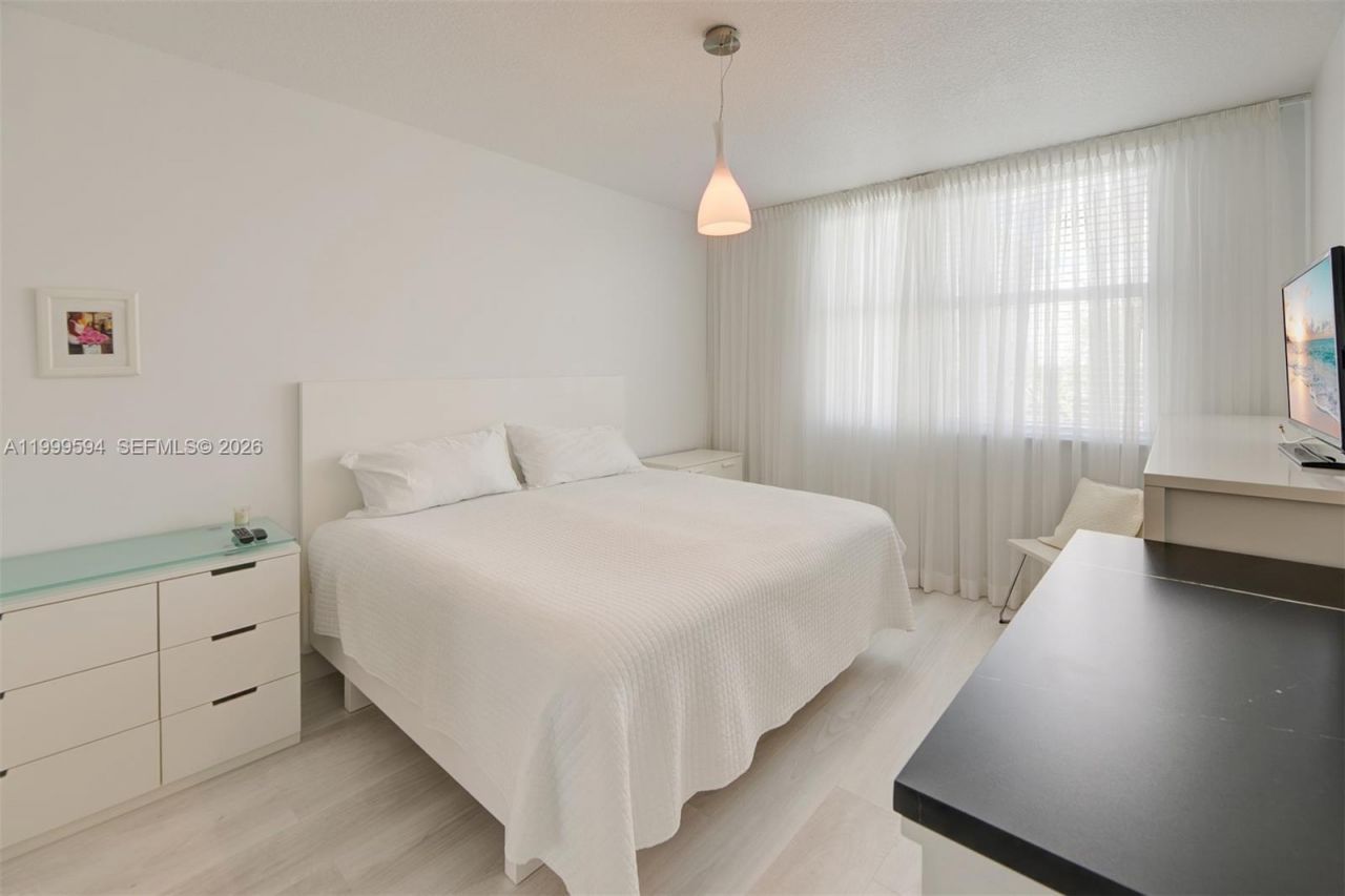 2401 NE 65th St, Unit 509, Fort Lauderdale, FL 33308 Photo