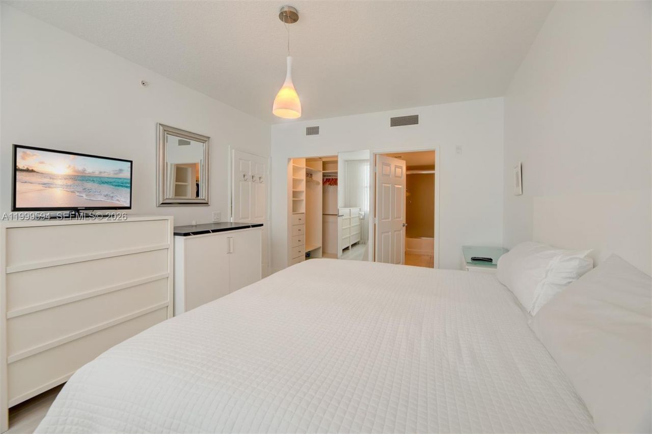 2401 NE 65th St, Unit 509, Fort Lauderdale, FL 33308 Photo