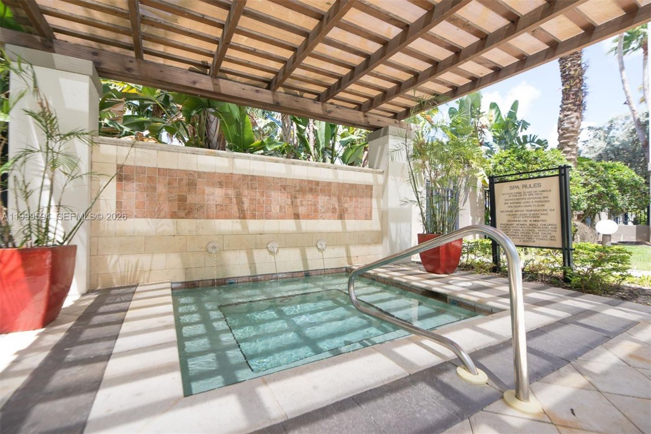 2401 NE 65th St, Unit 509, Fort Lauderdale, FL 33308 Photo