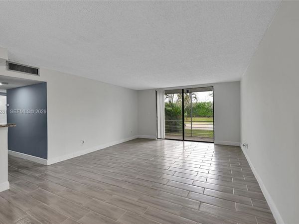 2850 Somerset Dr , Unit 105L, Lauderdale Lakes, FL 33311