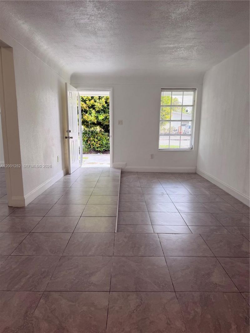 6613 Evergreen Dr, Unit A, Miramar, FL 33023 Photo