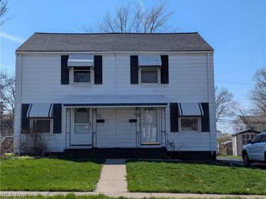 1490 - 1492 E 250th Street, Euclid, OH 44117