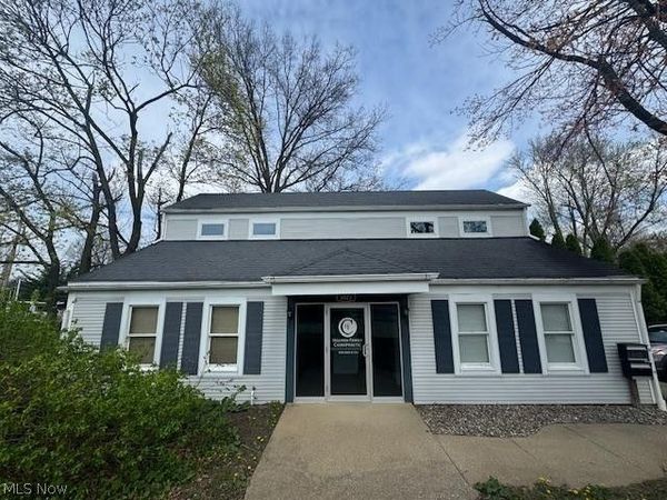 3823 Stow, Stow, OH 44224