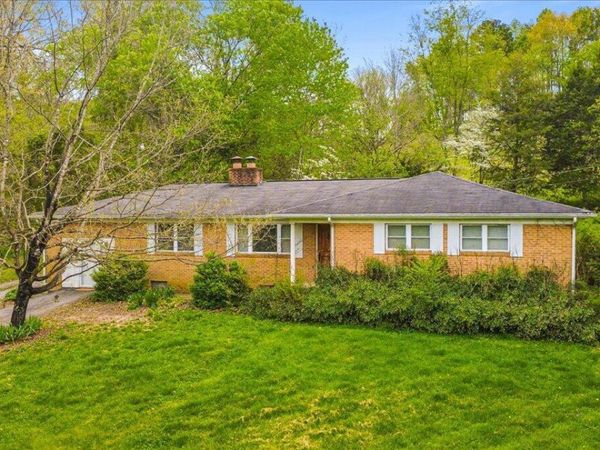 1851 Seals Rd, New Tazewell, TN 37825