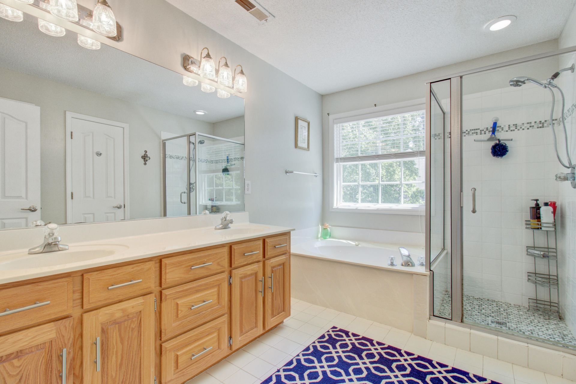 683 Hamlet Circle Photo 23