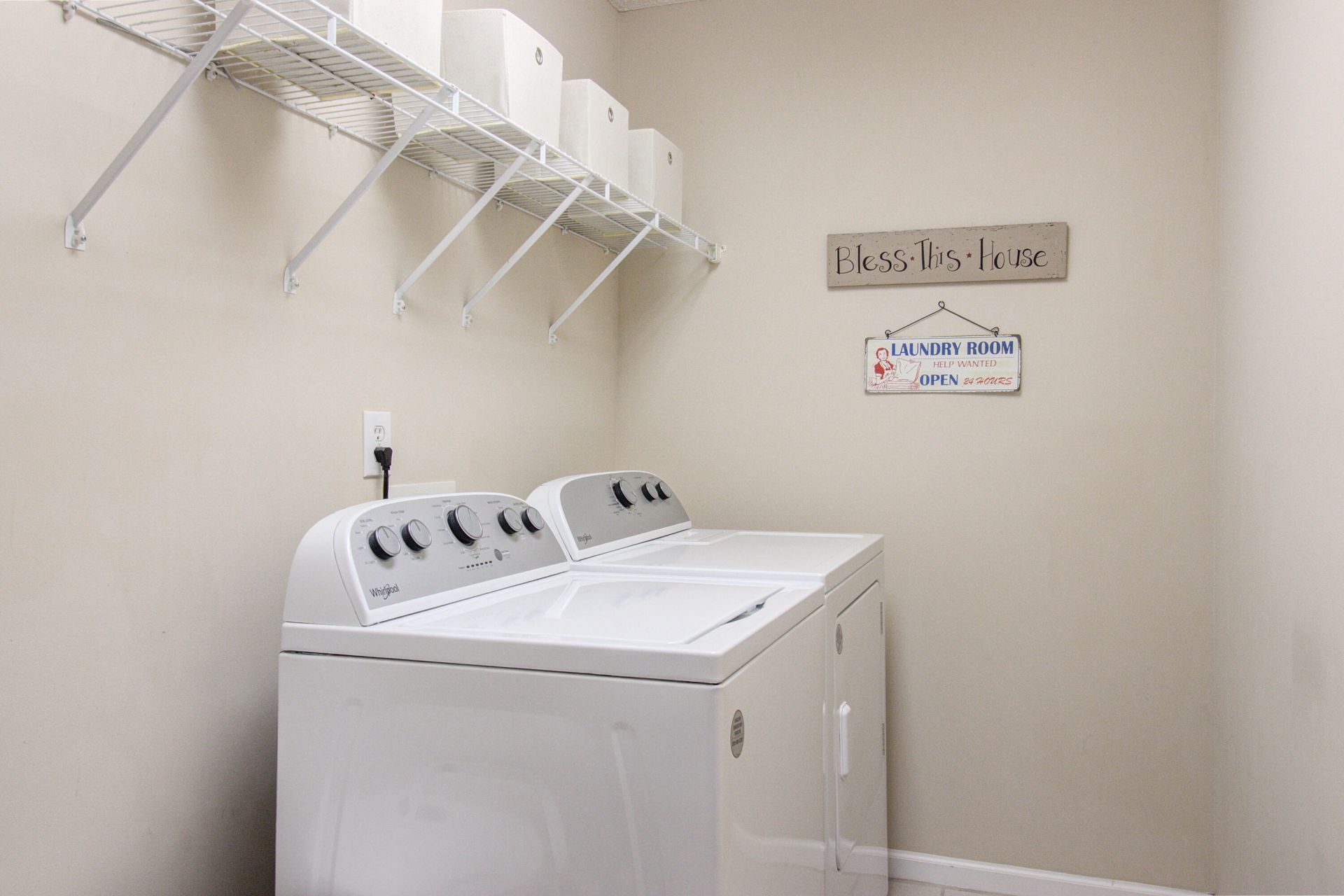 683 Hamlet Circle Photo 33