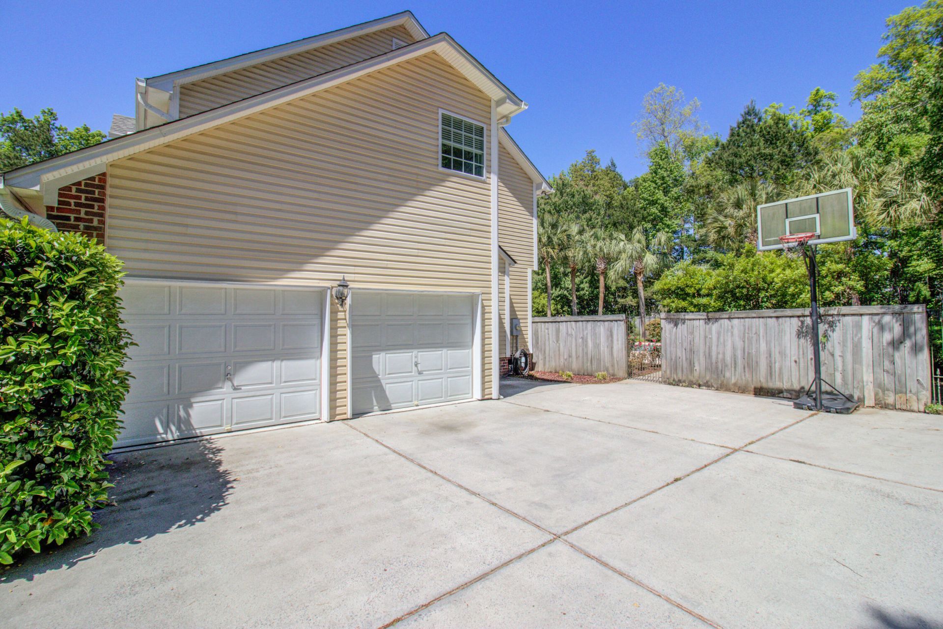 683 Hamlet Circle Photo 34