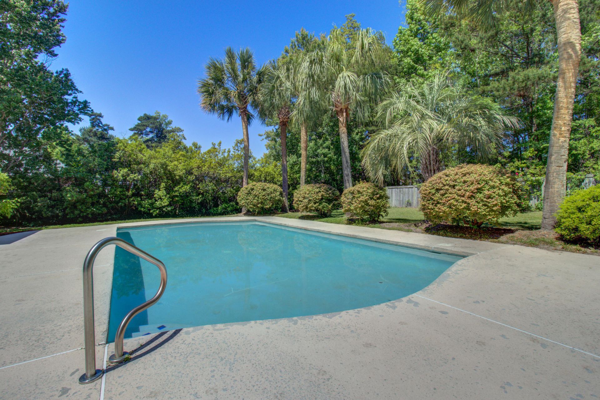 683 Hamlet Circle Photo 40