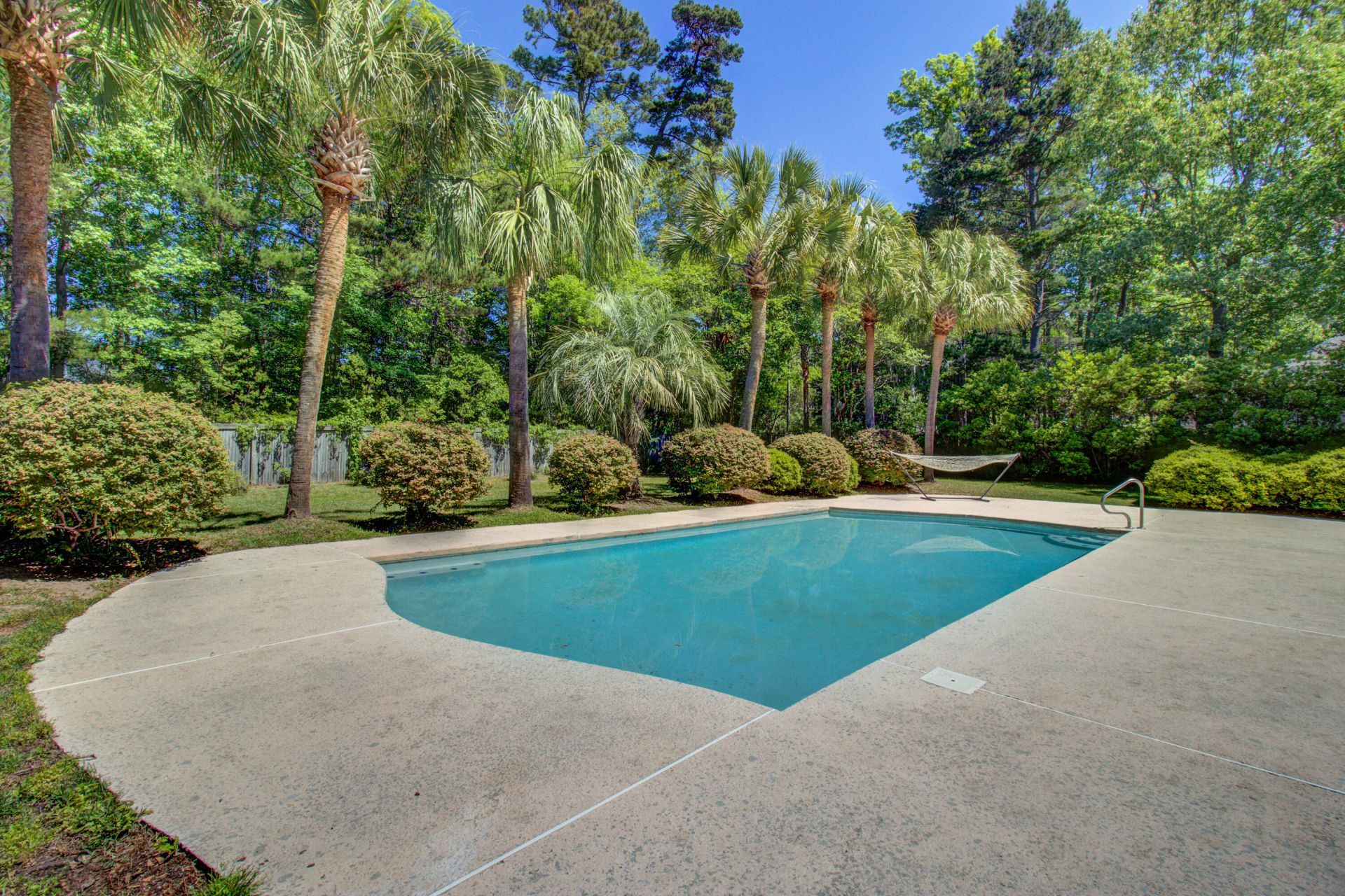 683 Hamlet Circle Photo 44